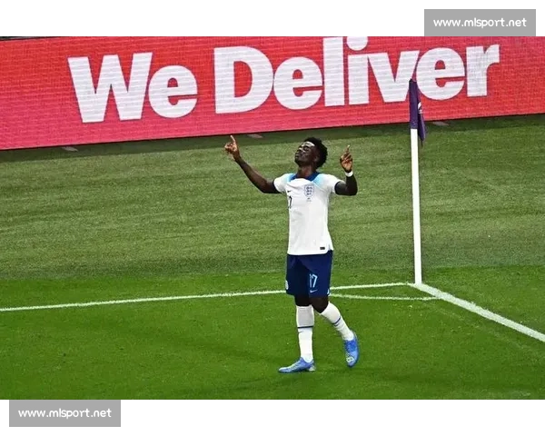 “足坛梅开二度”！2026世界杯上演情侣档球员